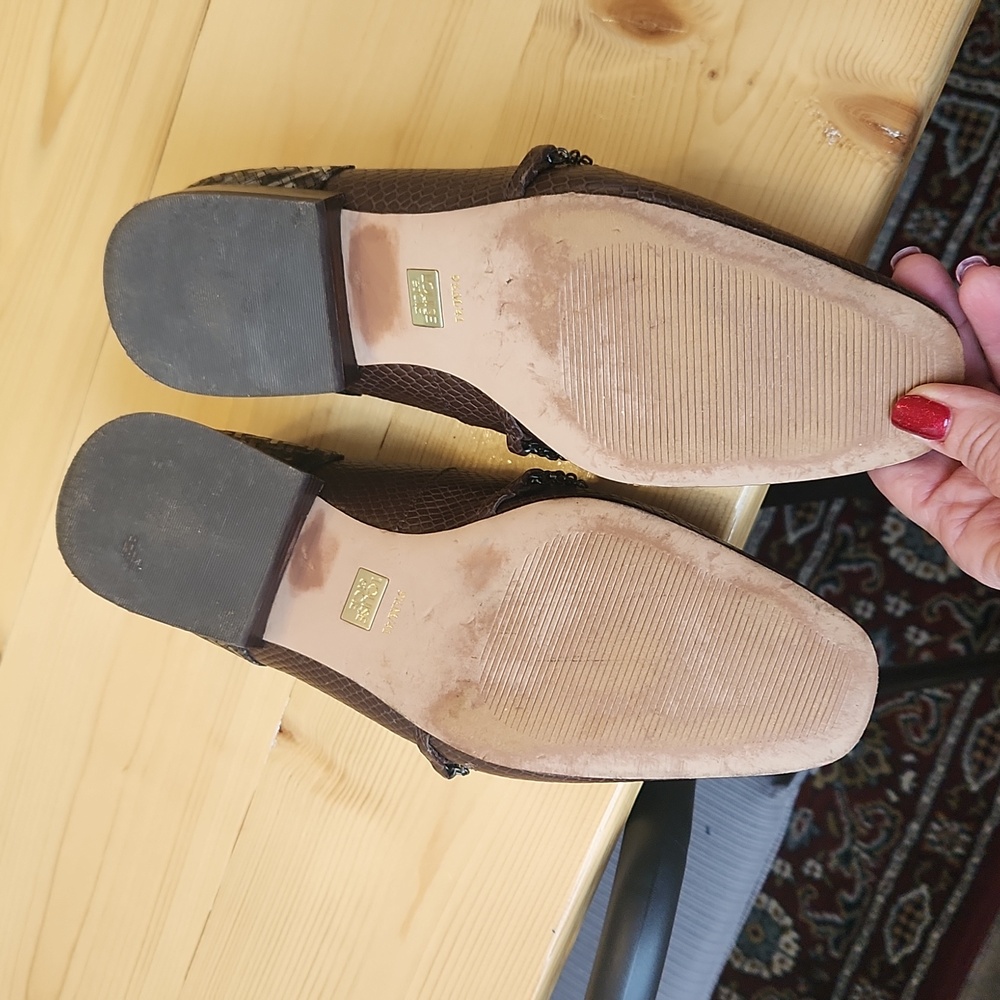 Louise Et Cie Everland Loafer Slip On Snake Embossed Leather Chain Detail sz 9.5 - Picture 14 of 14